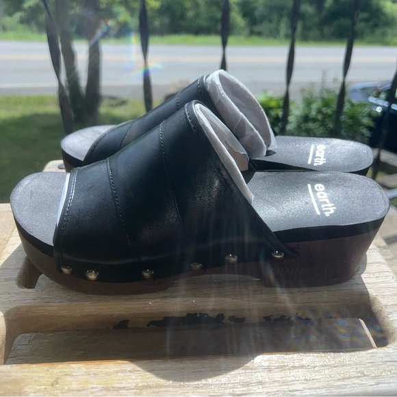 Earth Black Leather “Pine Tiga “ Clog Sandals Women’s Size 7.5M - Picture 5 of 12